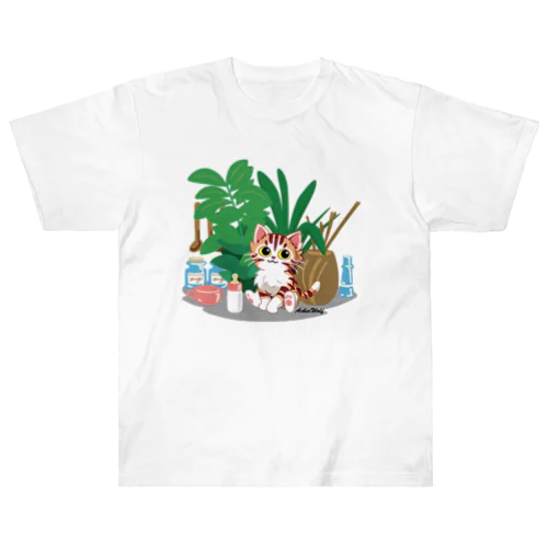 可愛い子猫のミルクタイム Heavyweight T-Shirt