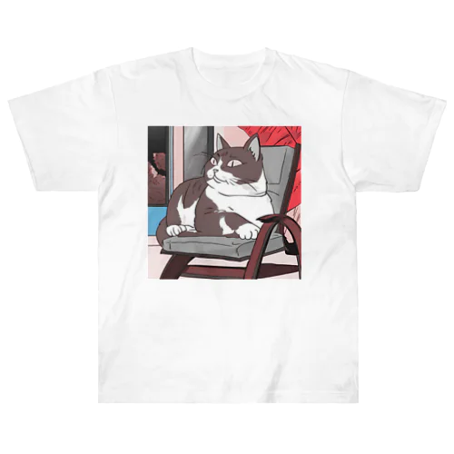 ダイニングチェアの上でくつろいでいるネコ(2)[ポスター] Heavyweight T-Shirt