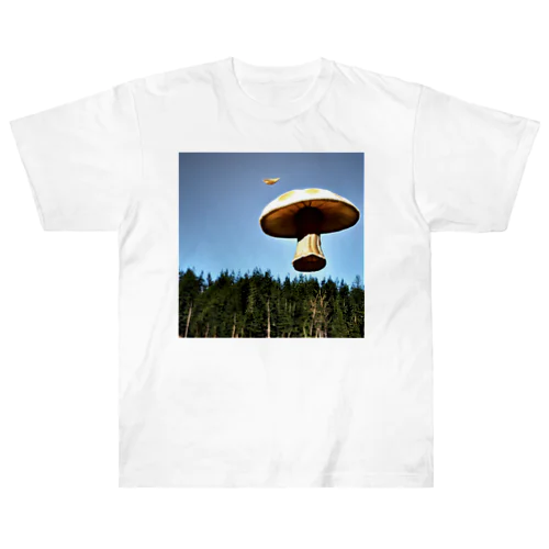 空飛ぶキノコ Heavyweight T-Shirt