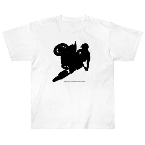 オフロードバイクでエアーを決めるシルエット Heavyweight T-Shirt