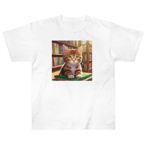 茶猫と図書室 ヘビーウェイトTシャツ