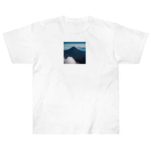 グアテマラのチチカステナンゴ火山 ヘビーウェイトTシャツ