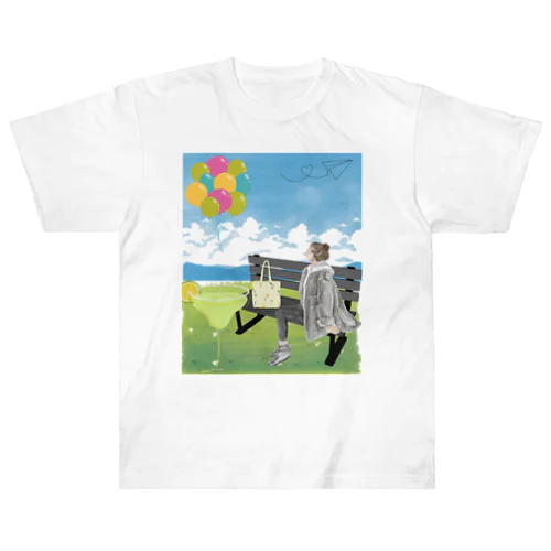 お散歩と酒と女の子 Heavyweight T-Shirt