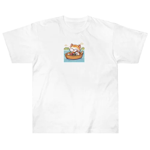 子猫が船で美味しいお魚食べたよ Heavyweight T-Shirt