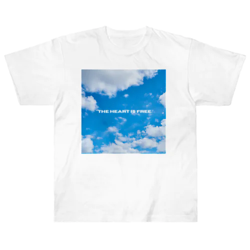 ココロだけはいつも自由 Heavyweight T-Shirt