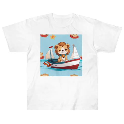 おもちゃのヨットに乗ってかわいいライオンに出会おう Heavyweight T-Shirt