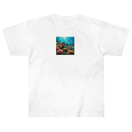 海の中を泳ぐ魚達 Heavyweight T-Shirt