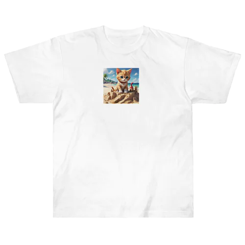砂の城で遊ぶ猫 Heavyweight T-Shirt