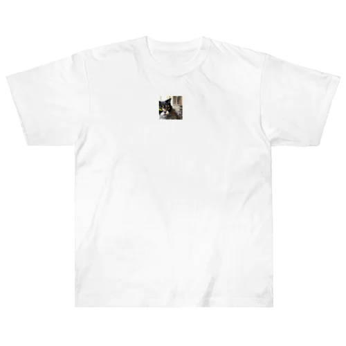 疲れた身体をいやすねこちゃん Heavyweight T-Shirt