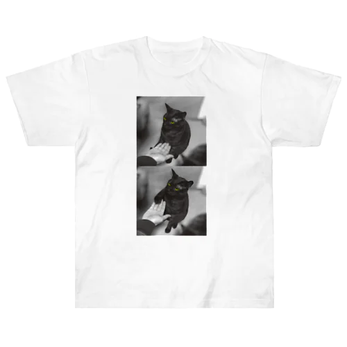 お手をする猫（タテ） Heavyweight T-Shirt