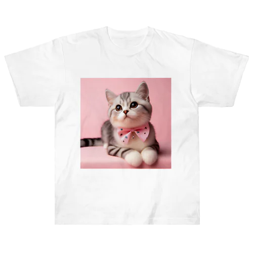 お洒落な猫ちゃん（蝶ネクタイシリーズ03） ヘビーウェイトTシャツ