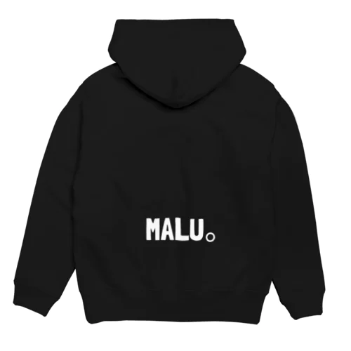 MALU。 パーカー