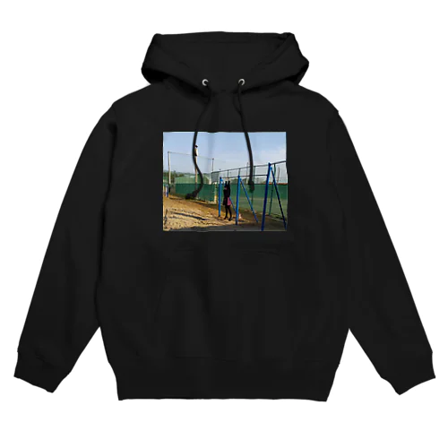 夕方の校庭 Hoodie