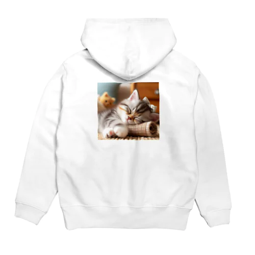 眠るにゃんこ😺zzz Hoodie