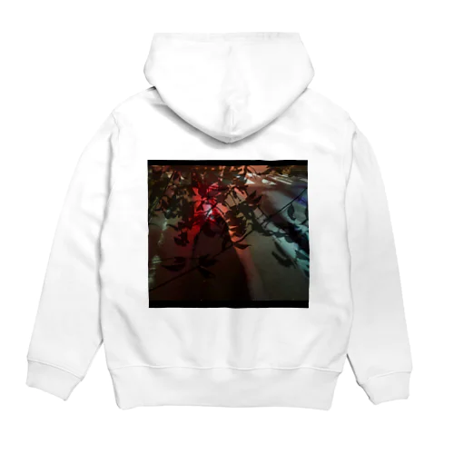 深夜の信号に葉影 Hoodie