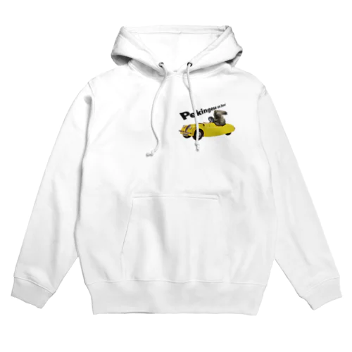 レーシングカーに乗ったペキニーズ　フォーン Hoodie