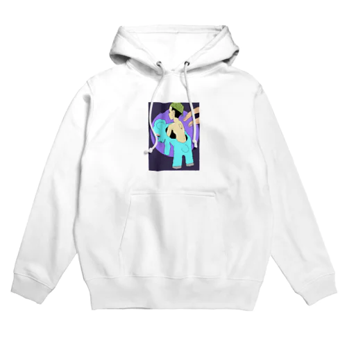 ぬいぐるみの上着を脱がし背を割って確かめている電池のサイズ Hoodie