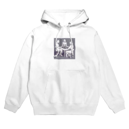 ボードゲームを楽しんでいる美人 Hoodie