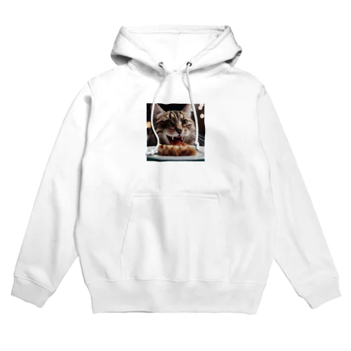 ごはんを食べている猫 Hoodie