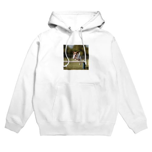 ハードルをジャンプしているジャックラッセルテリア Hoodie