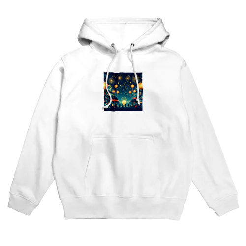 夏祭り、提灯が灯る下で花火をみている Hoodie