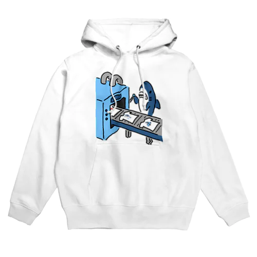 サメTシャツを刷るサメ Hoodie