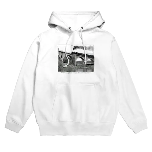 宮森川橋梁を渡る 蒸気機関車 C58239 Hoodie