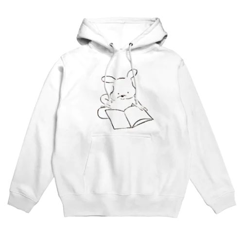 絵本を座って読む子グマ Hoodie