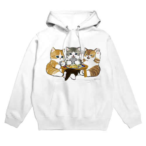 ボードゲームであそぶ猫 Hoodie