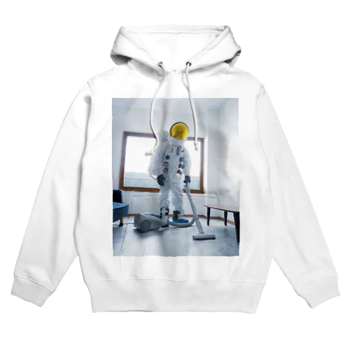 掃除機をかける宇宙飛行士 Hoodie