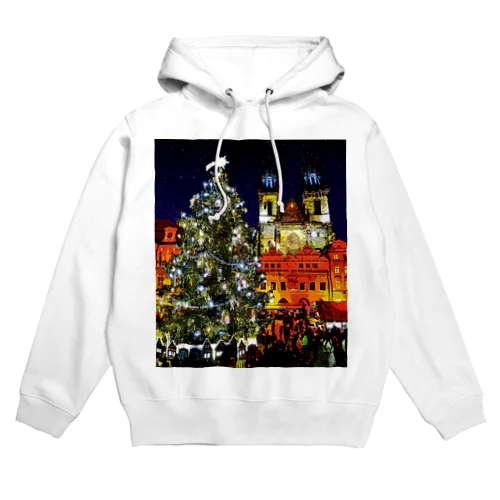 プラハ 夜のクリスマスツリーとティーン教会 Hoodie