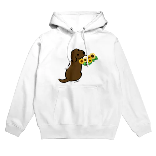 振り向くチョコレートラブラドールとひまわり Hoodie