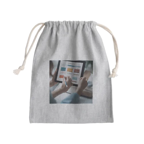 デザイナークリエイション Mini Drawstring Bag