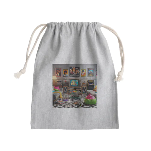 懐かしさを感じさせる80年代のスタイル Mini Drawstring Bag