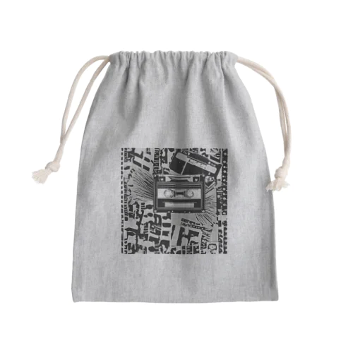 新たな懐かしさがあふれるヴィンテージなカセットテープが登場！ Mini Drawstring Bag