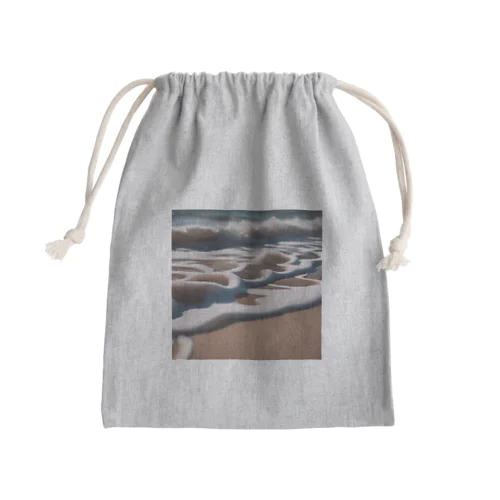 海岸に広がる砂浜と波打ち際 Mini Drawstring Bag