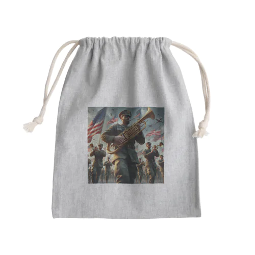 パワフルなミリタリーバンドが魅せる迫力満点の行進シーン Mini Drawstring Bag