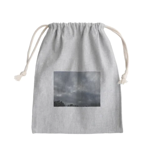 4月22日　吹き荒れる風と雲 Mini Drawstring Bag