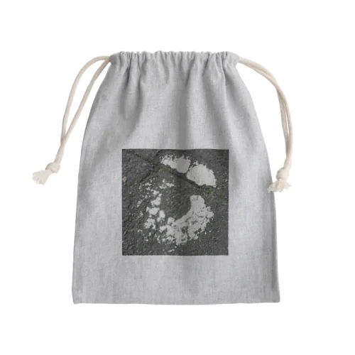 ふかふかの丸いアスファルト Mini Drawstring Bag