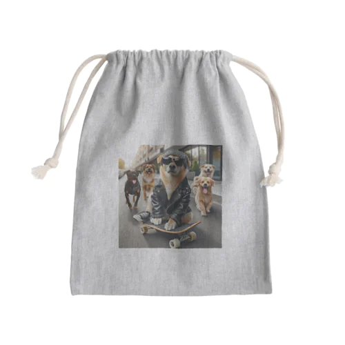 スケートボードの犬 グッズ Mini Drawstring Bag