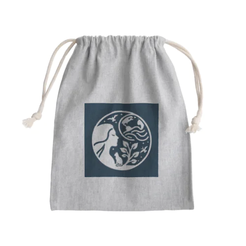 自然の女神と地球 Mini Drawstring Bag