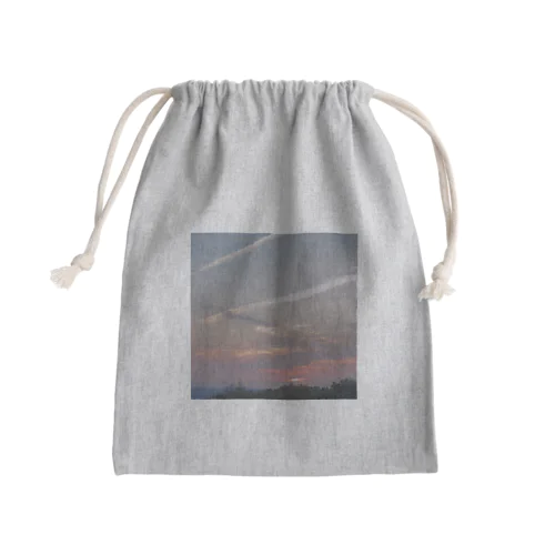 6月のある日の瀬戸内海の空 Mini Drawstring Bag