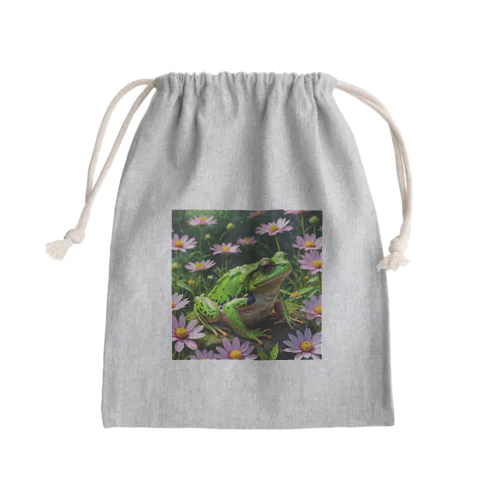 コスモスの上で休憩するアマガエル Mini Drawstring Bag