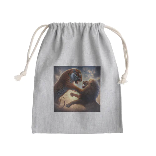 虎とオスライオンが闘う① Mini Drawstring Bag