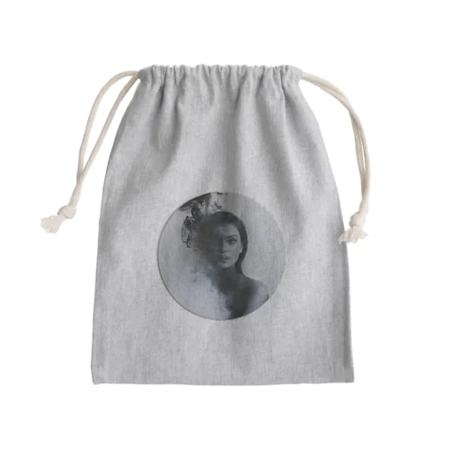 煙のように消えてしまいそうな女性-モノクロ- Mini Drawstring Bag