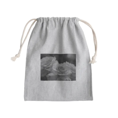 薄ピンクのバラ(白黒) Mini Drawstring Bag