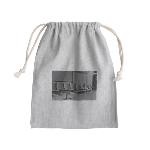 廃駅(モノクロ) Mini Drawstring Bag