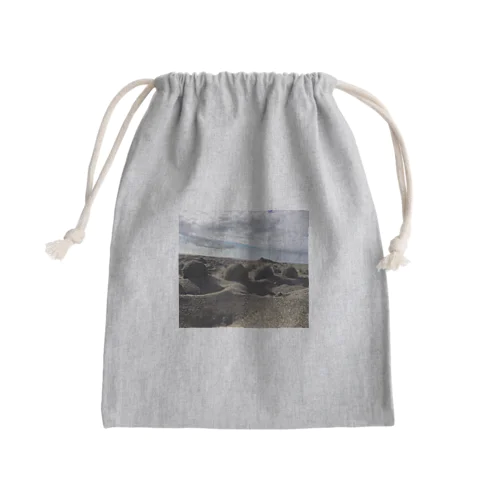 浜辺のやつ Mini Drawstring Bag