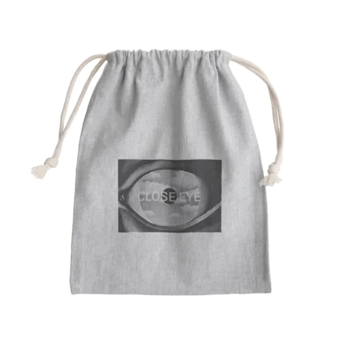 目を閉じろ Dark Ver. Mini Drawstring Bag