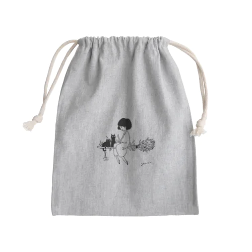 黒猫と藁ぼうき Mini Drawstring Bag